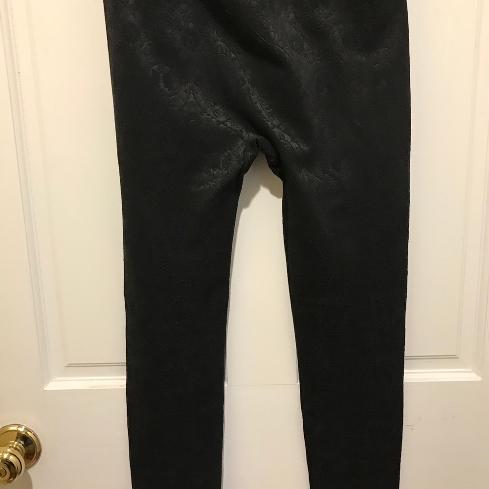 Black leggings